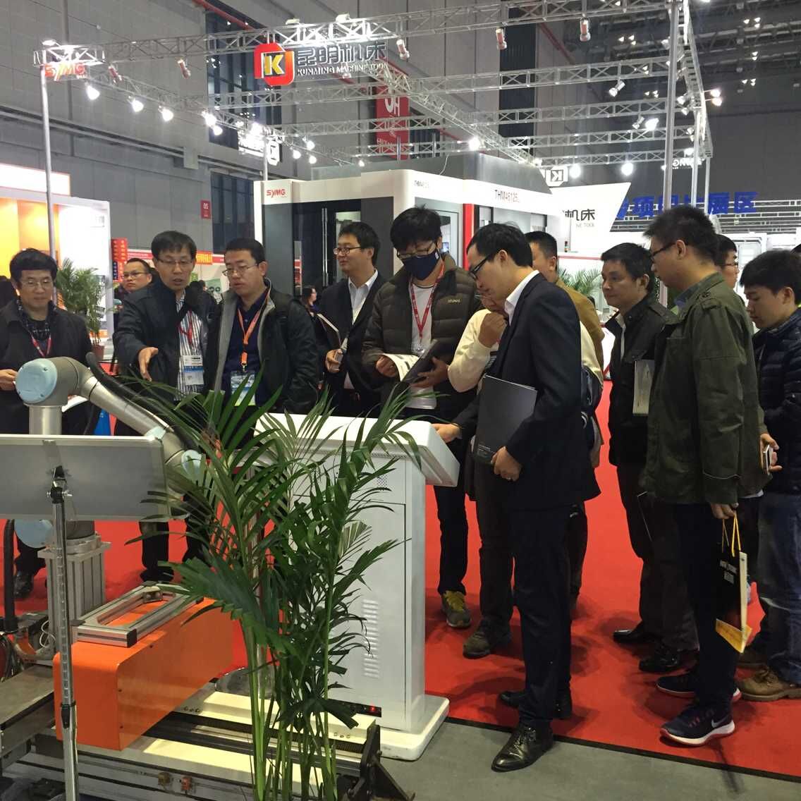 jiuyou官网工业机器人上海工博展圆满成功 jiuyou官网工业机器人上海工博展圆满成功